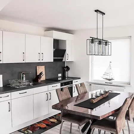 Strandhaus-waterfront Holiday home *