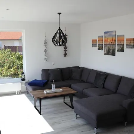 Holiday home Strandhaus-waterfront Wittdun